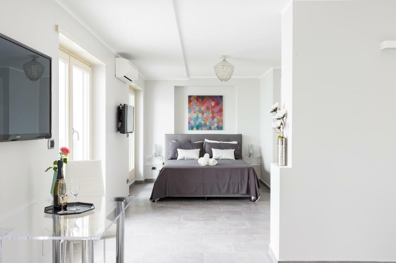 Penthouse 40 In Trastevere With Seasonally Jacuzzi Rome Exterior photo